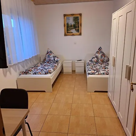 Apartament Monteurhaus - Parkplatz, Wlan & Tv *